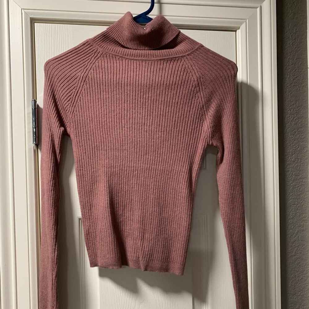 EUC Love Tree cropped women’s turtleneck sweater